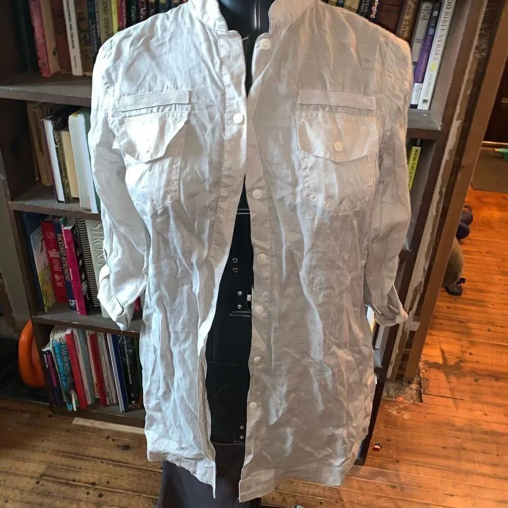 Chico’s linen light gray 0/M button down button down normcore shirt
